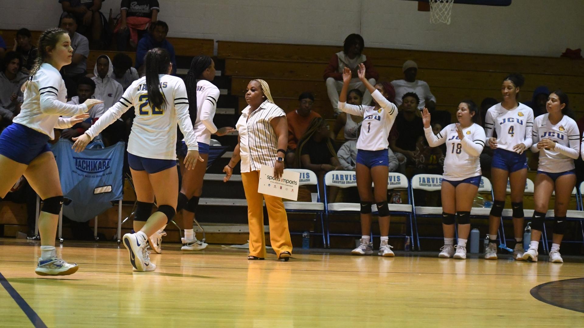 Volleyball loses conference series to OLLU
